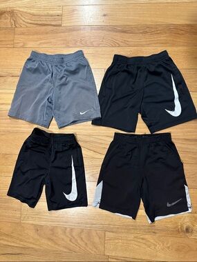 NIKE BOYS 6/7 SHORT LOT